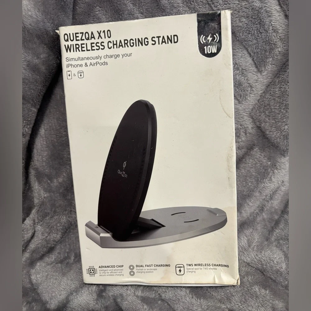 Wireless charging stand. Simultaneously charge your‎ iPhone and AirPods.